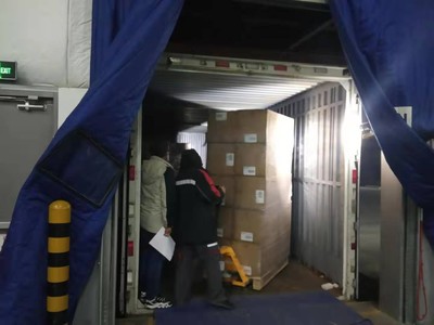 迪卡儂急援武漢 清空庫存捐贈3.4萬副護目鏡，陸家嘴總部彰顯企業擔當